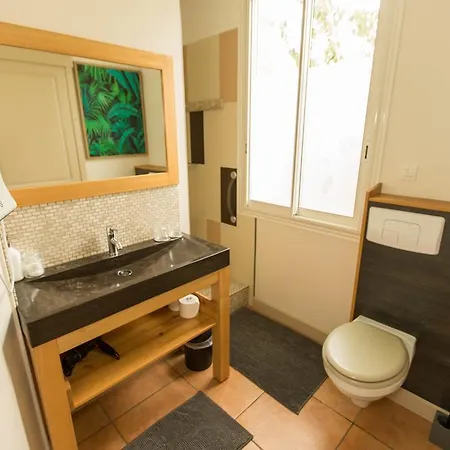La Maison Cachee Guest house *
