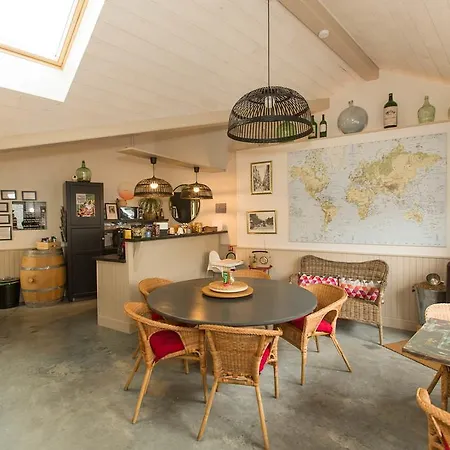 La Maison Cachee Guest house