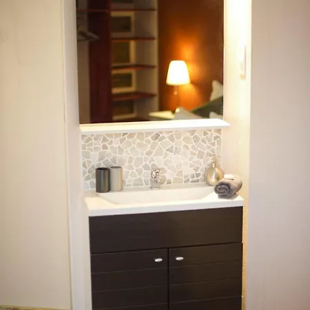 Guest house La Maison Cachee *